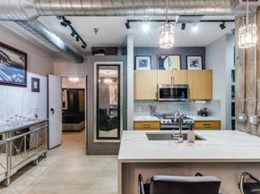 221 W Lancaster Avenue  2001, Fort Worth Texas 76102