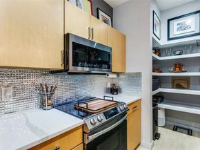 221 W Lancaster Avenue  2001, Fort Worth Texas 76102