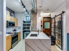 221 W Lancaster Avenue  2001, Fort Worth Texas 76102