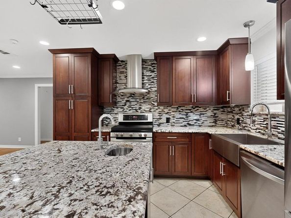 1411  Oriole Lane , Garland Texas 75042