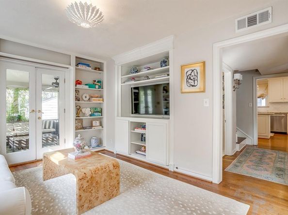 2528  Shirley Avenue , Fort Worth Texas 76109