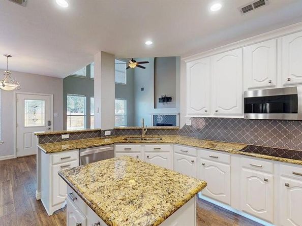 200  Patricia Lane , Highland Village Texas 75077