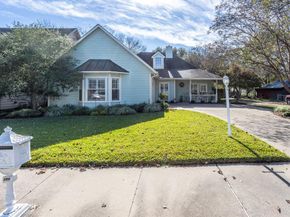 300 E REDBUD Lane , Lancaster Texas 75146