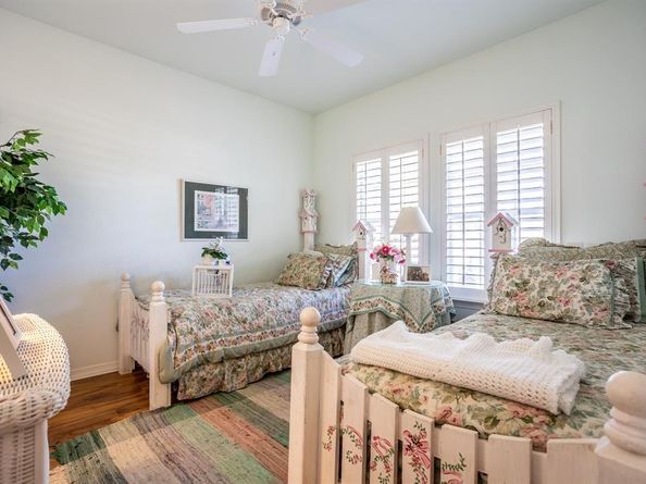 300 E REDBUD Lane , Lancaster Texas 75146