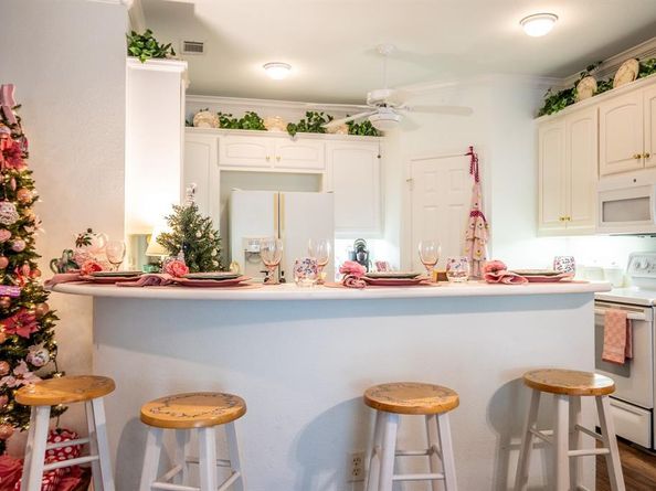 300 E REDBUD Lane , Lancaster Texas 75146