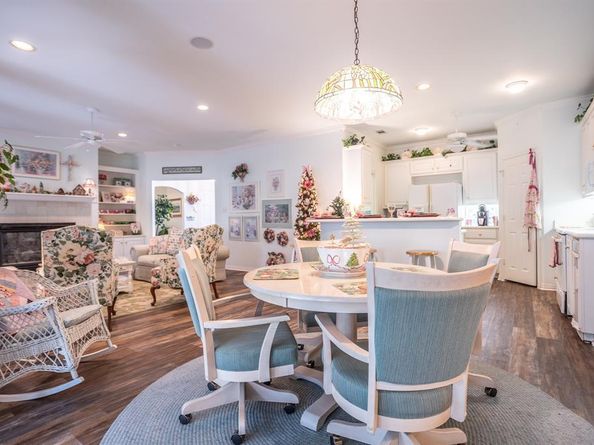 300 E REDBUD Lane , Lancaster Texas 75146