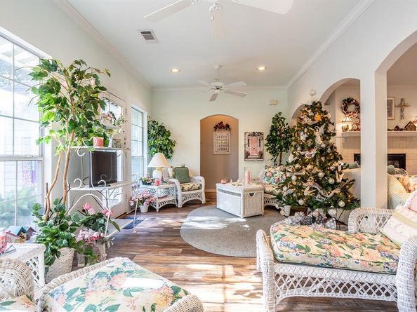 300 E REDBUD Lane , Lancaster Texas 75146