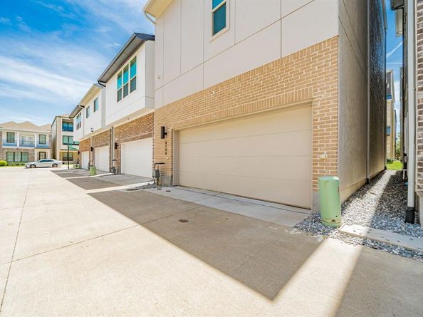 8106  Fallston Court , Dallas Texas 75231