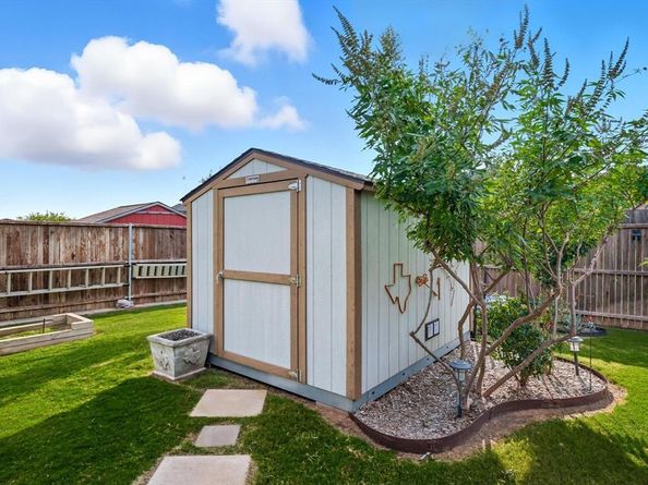 317  Bayonet Drive , Fort Worth Texas 76108