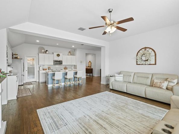 317  Bayonet Drive , Fort Worth Texas 76108