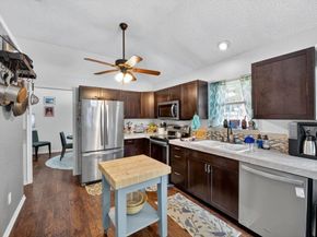 420  Meadowcrest Drive , Azle Texas 76020