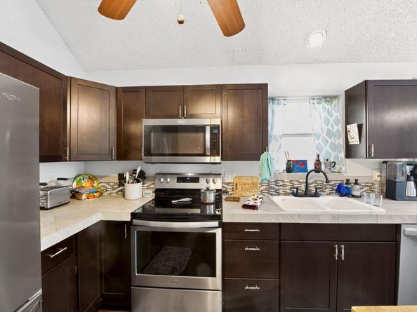 420  Meadowcrest Drive , Azle Texas 76020