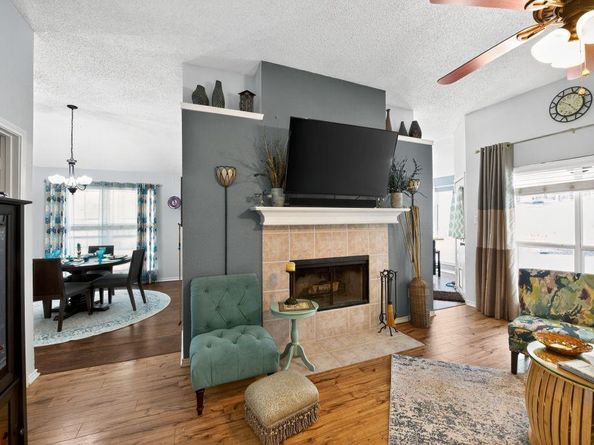 420  Meadowcrest Drive , Azle Texas 76020
