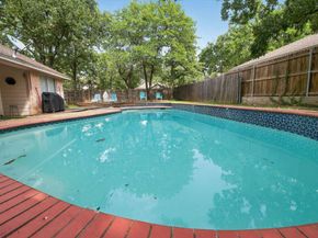 420  Meadowcrest Drive , Azle Texas 76020