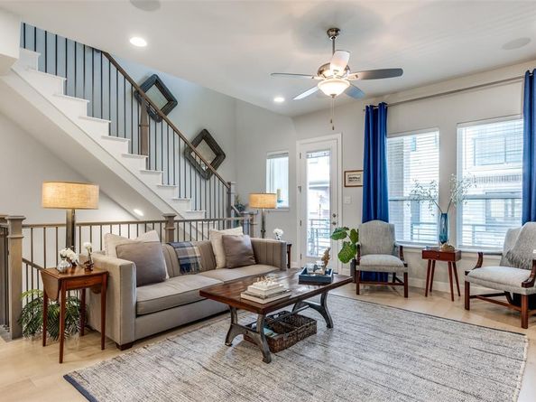 8277  Laflin Lane , Dallas Texas 75231