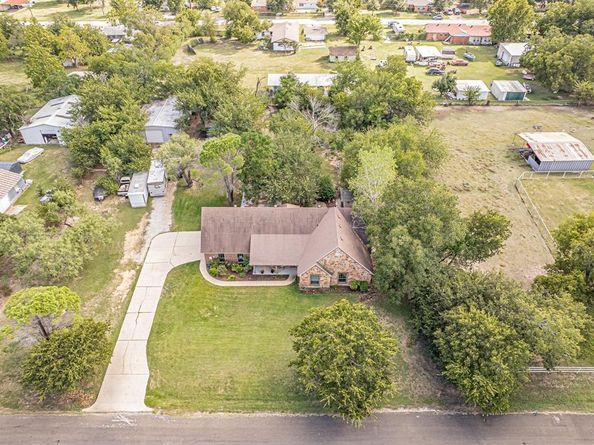 800  Stella Mae Drive , Fort Worth Texas 76028