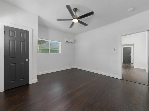 1811  Denver Avenue , Fort Worth Texas 76164