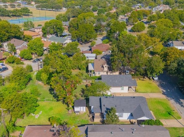 1811  Denver Avenue , Fort Worth Texas 76164