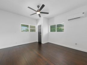 1811  Denver Avenue , Fort Worth Texas 76164