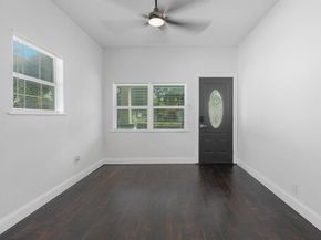 1811  Denver Avenue , Fort Worth Texas 76164