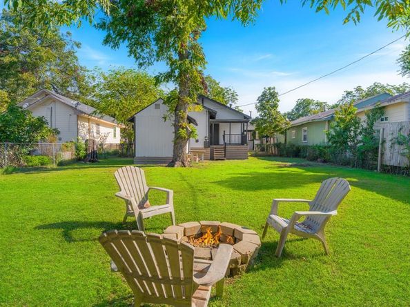 1811  Denver Avenue , Fort Worth Texas 76164