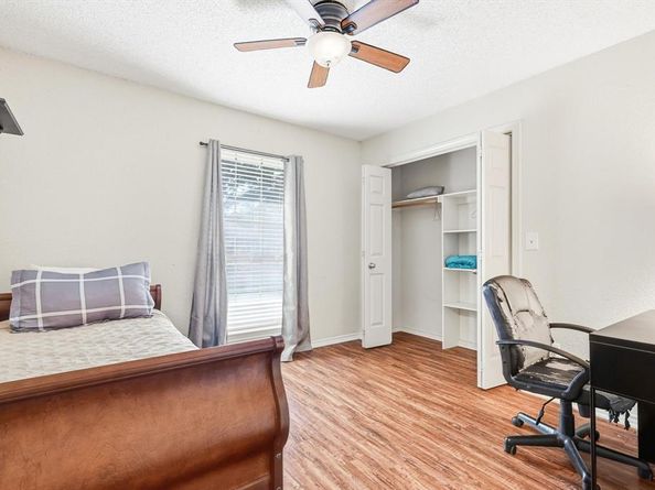 1533  Gunnison Trail , Lewisville Texas 75077