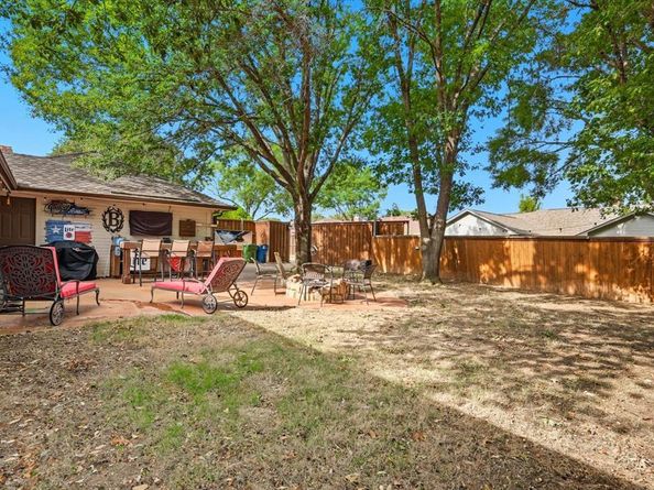 1533  Gunnison Trail , Lewisville Texas 75077
