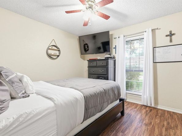 1533  Gunnison Trail , Lewisville Texas 75077