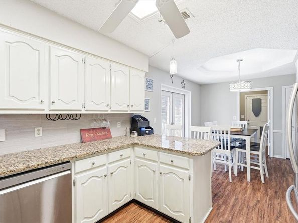 1533  Gunnison Trail , Lewisville Texas 75077