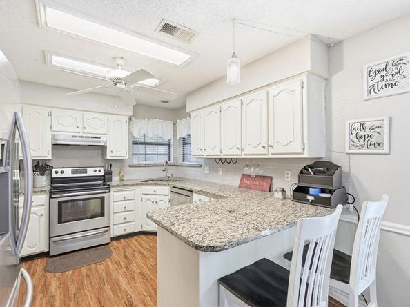 1533  Gunnison Trail , Lewisville Texas 75077