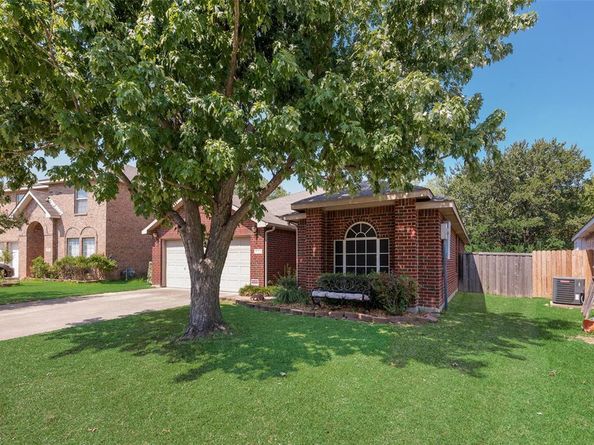 717  Mill Branch Drive , Garland Texas 75040