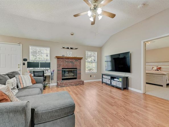 717  Mill Branch Drive , Garland Texas 75040
