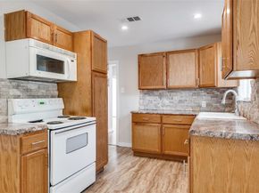 1109  Parkway Drive , Garland Texas 75040