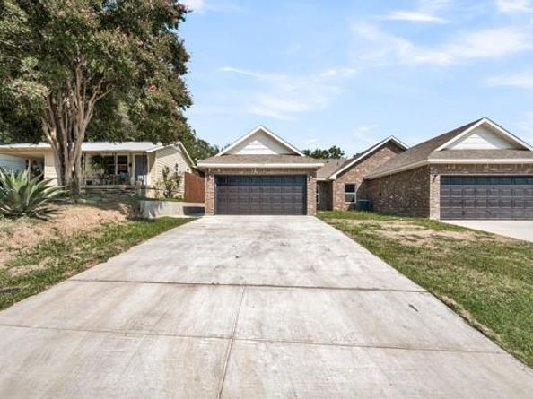 1110  College Street  2, Grand Prairie Texas 75050