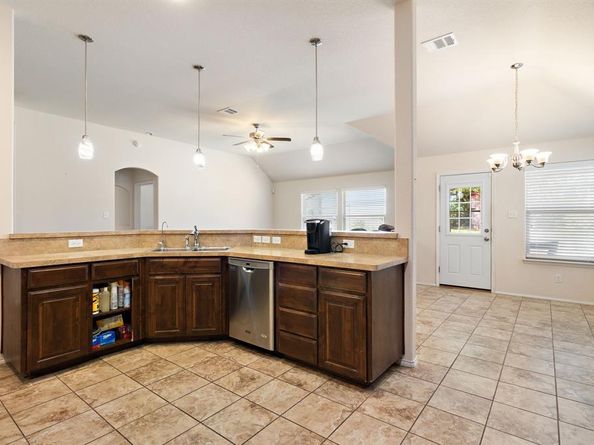 2424  Wakecrest Drive , Fort Worth Texas 76108