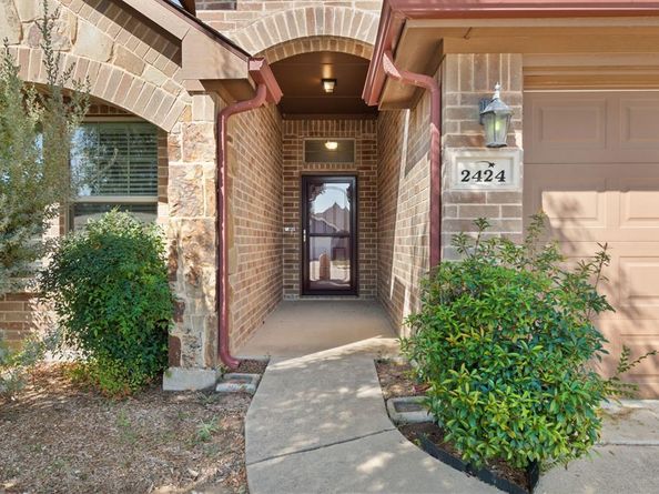 2424  Wakecrest Drive , Fort Worth Texas 76108
