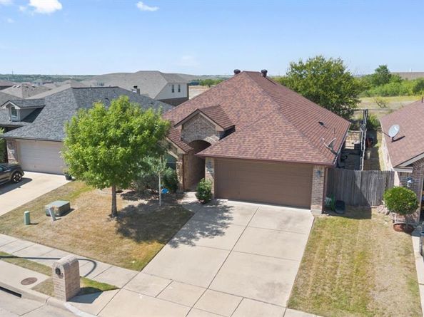2424  Wakecrest Drive , Fort Worth Texas 76108