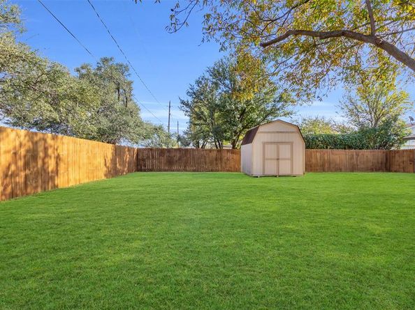 710  Country Lane , Grand Prairie Texas 75052