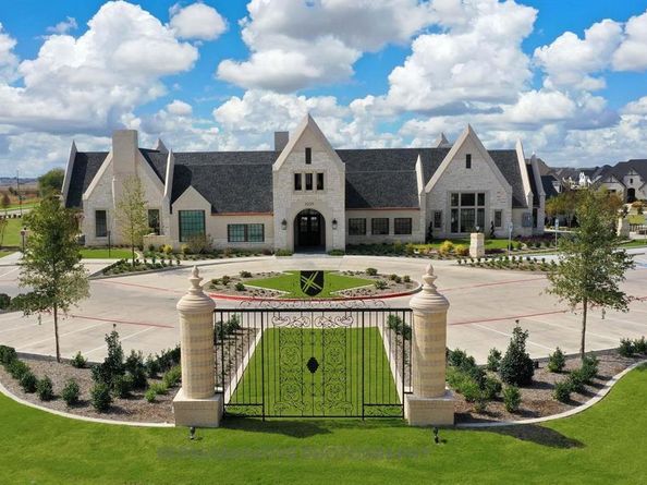 2633  Buckingham Lane , Celina Texas 75009
