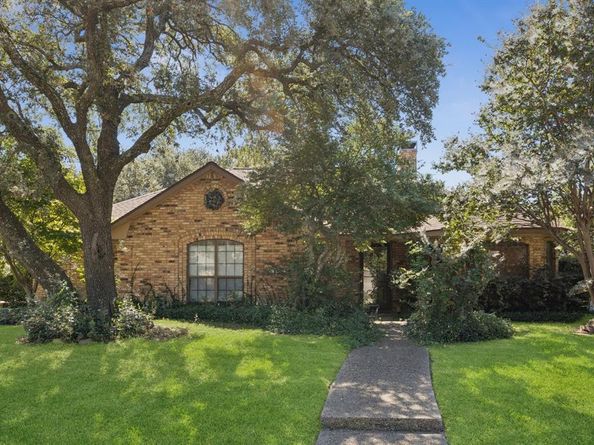 3718  Thornhill Way , Rowlett Texas 75088