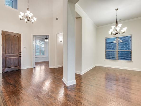 6142  Hollywood Drive , Irving Texas 75039