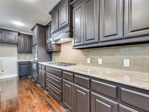 6142  Hollywood Drive , Irving Texas 75039