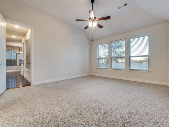 6142  Hollywood Drive , Irving Texas 75039