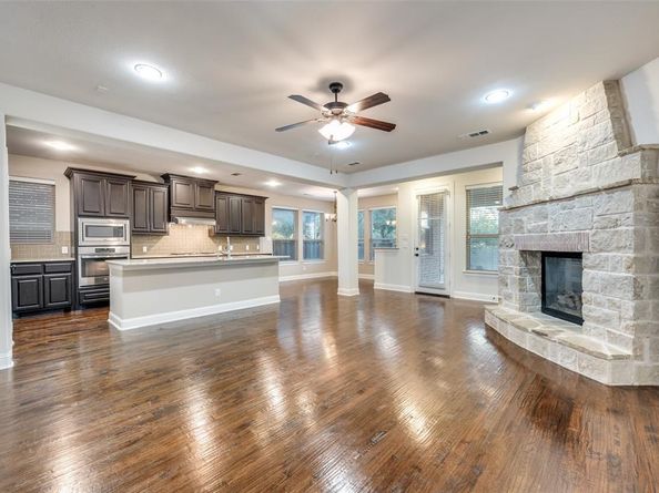 6142  Hollywood Drive , Irving Texas 75039