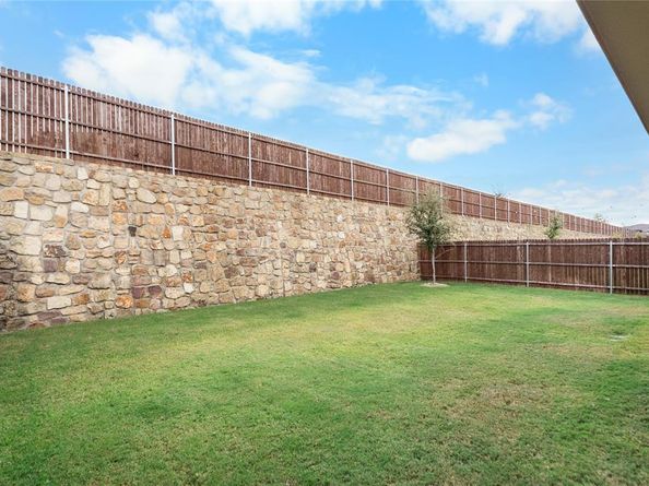 9621  Cherryville Road , Fort Worth Texas 76108