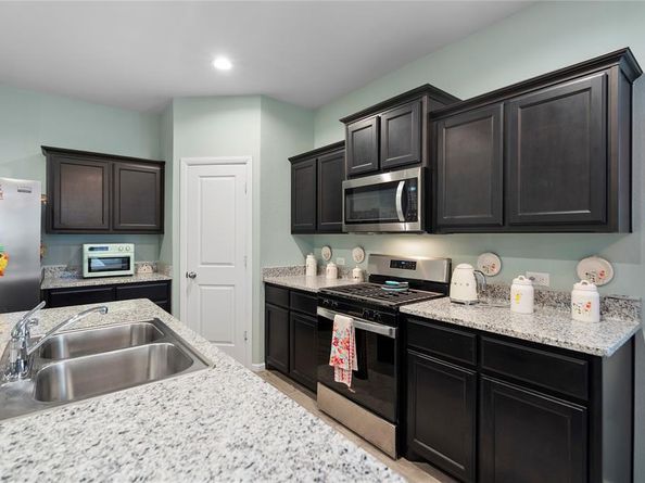 9621  Cherryville Road , Fort Worth Texas 76108