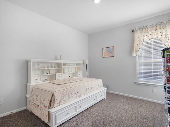 9621  Cherryville Road , Fort Worth Texas 76108