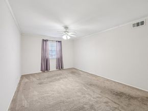1401  Forest Edge Drive  21, Arlington Texas 76013