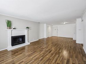 1401  Forest Edge Drive  21, Arlington Texas 76013