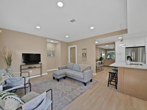 12135  Oberlin Drive , Dallas Texas 75243